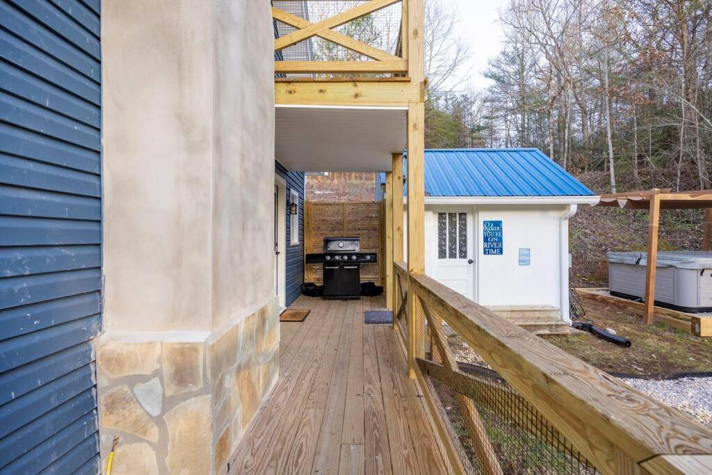 Riverside Relaxer W/Hot Tub+Fire Pit +Wifi & View Franklin Kültér fotó