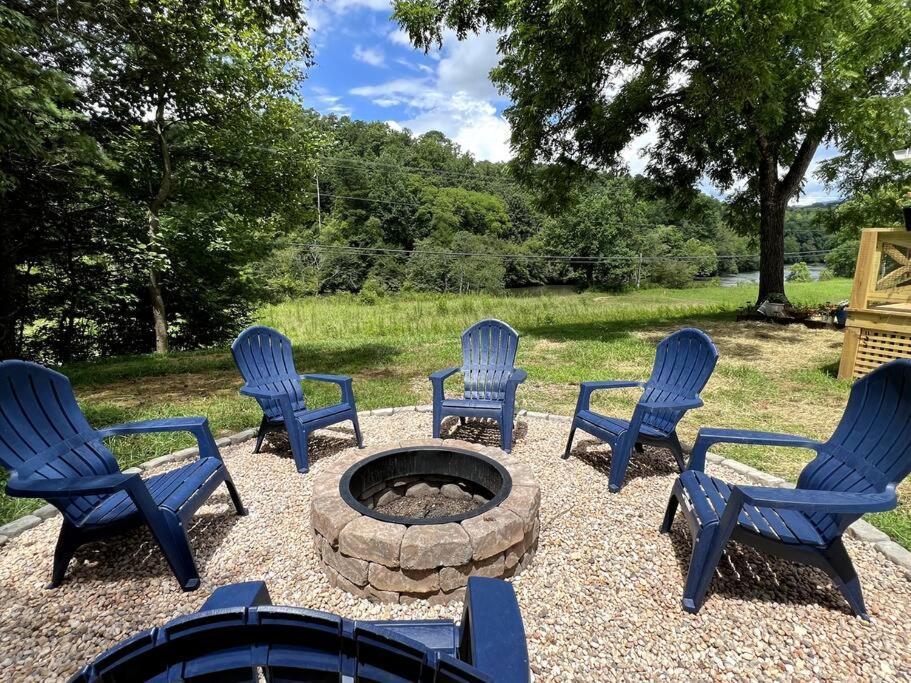Riverside Relaxer W/Hot Tub+Fire Pit +Wifi & View Franklin Kültér fotó